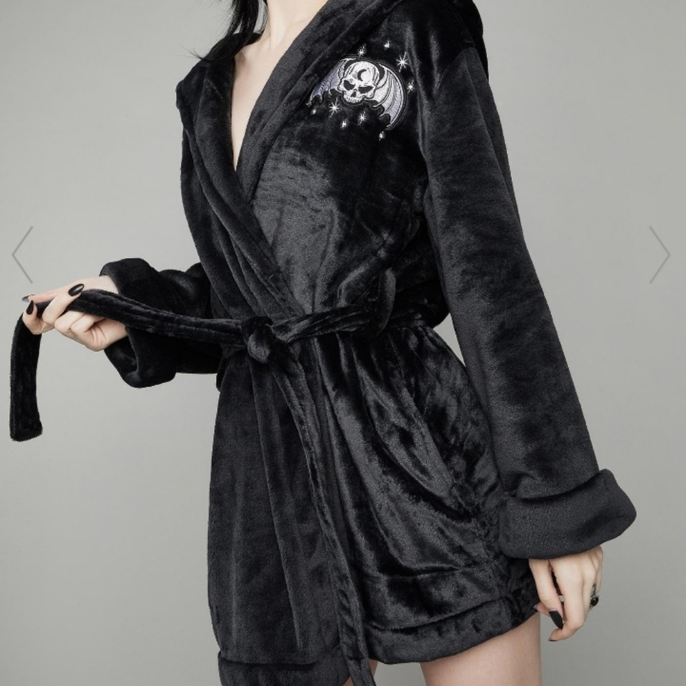Dollskill Widow Bathrobe